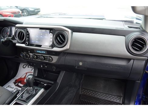Used 2023 Toyota Tacoma 4x4 Double Cab image 17