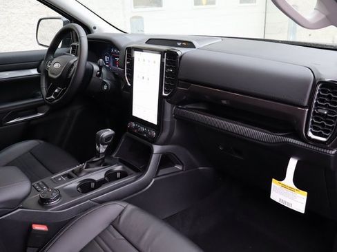 New 2025 Ford Ranger Lariat w/ Black Appearance Package image 34