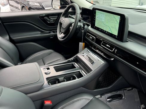 New 2026 Lincoln Aviator 2WD image 9