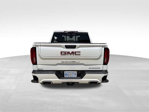 Used 2025 GMC Sierra 1500 Denali AWD/4WD image 4