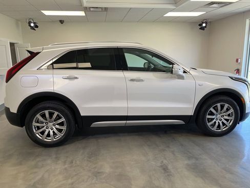 Used 2023 Cadillac XT4 Premium Luxury image 7