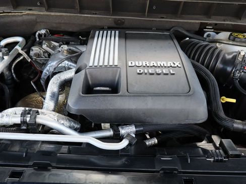 Used 2023 Chevrolet Silverado 1500 High Country w/ High Country Premium Package AWD/4WD image 33
