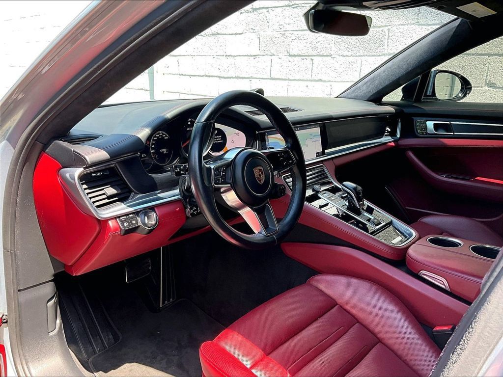 Used 2019 Porsche Panamera GTS AWD/4WD image 4