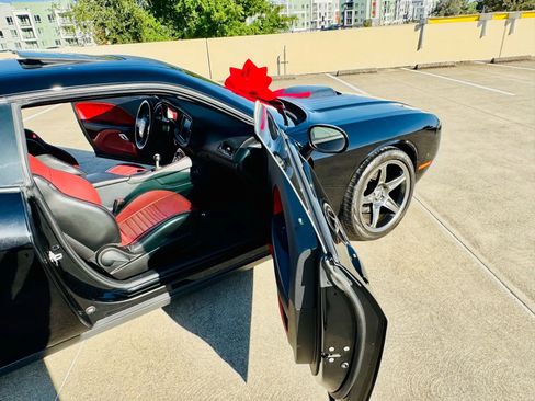 Used 2016 Dodge Challenger R/T Plus image 51