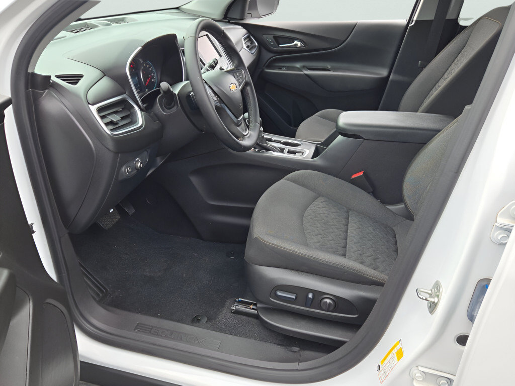 Certified 2024 Chevrolet Equinox LT FWD image 26
