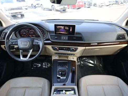 Used 2019 Audi Q5 2.0T Premium Plus w/ Premium Plus Package image 12