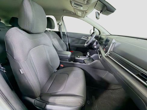 Used 2024 Kia Sportage LX FWD image 28