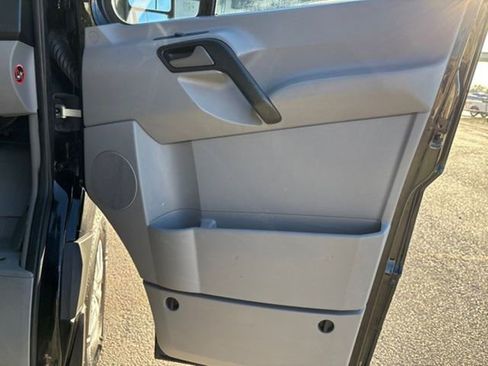 Used 2013 Mercedes-Benz Sprinter 2500 image 36