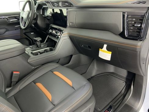 Used 2025 GMC Sierra 1500 AT4 w/ AT4 Premium Package image 31