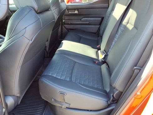Certified 2025 Toyota Tacoma TRD Sport w/ TRD Sport Premium Package AWD/4WD image 7