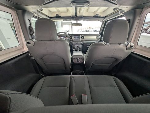 Used 2018 Jeep Wrangler Sport S image 18