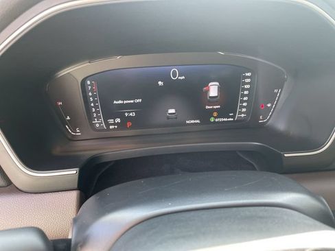 Used 2025 Honda Pilot Elite image 12