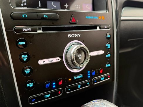 Used 2017 Ford Explorer Sport w/ Equipment Group 401A AWD/4WD image 43