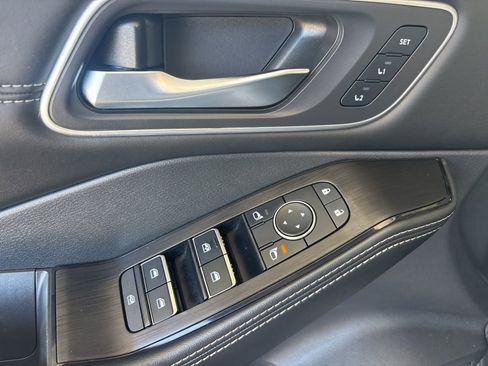 Used 2021 Nissan Rogue SL image 13