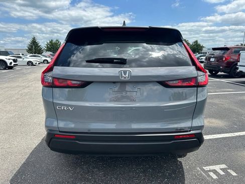 Used 2025 Honda CR-V LX image 8