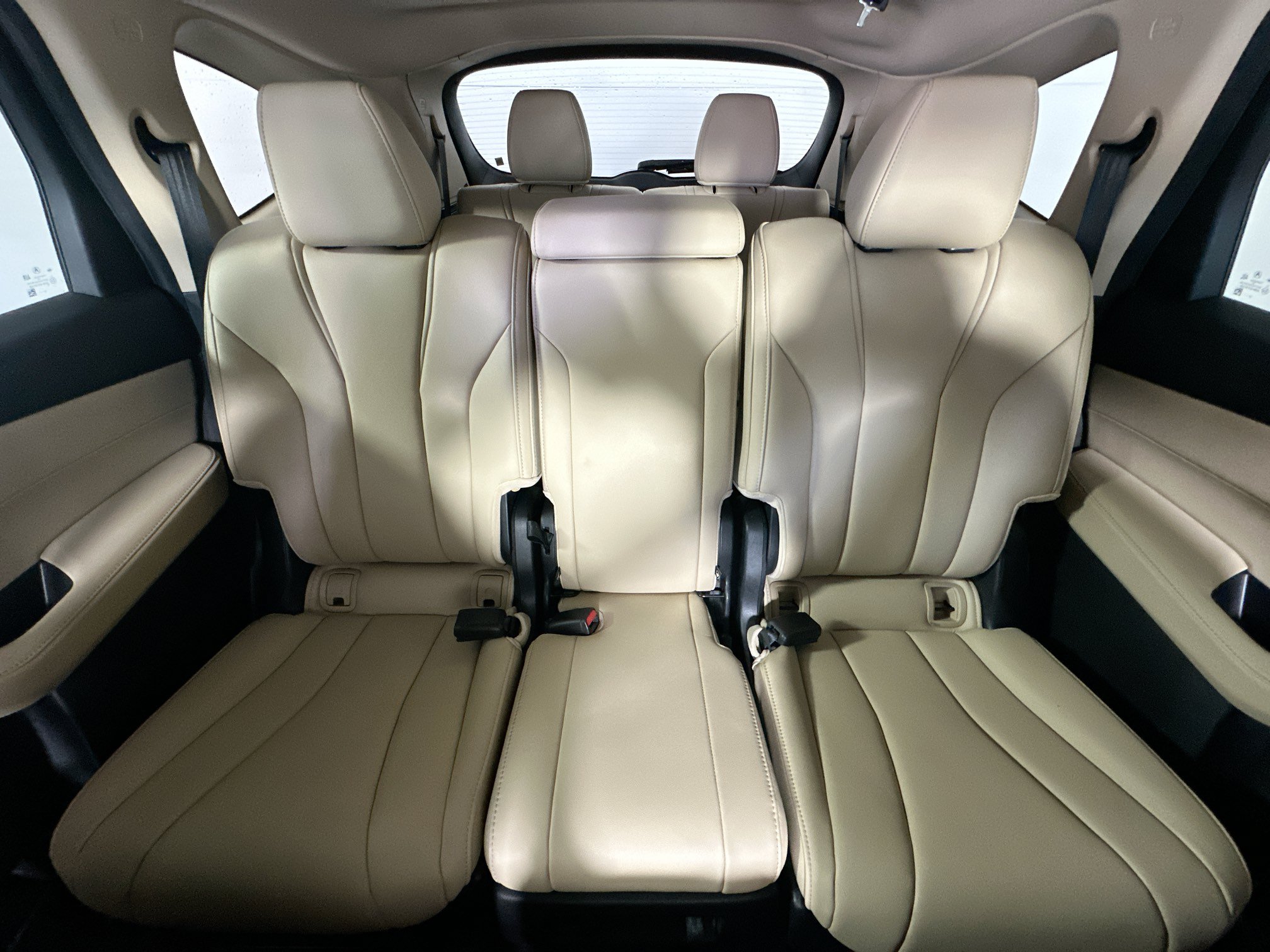 Used 2024 Acura MDX FWD image 30
