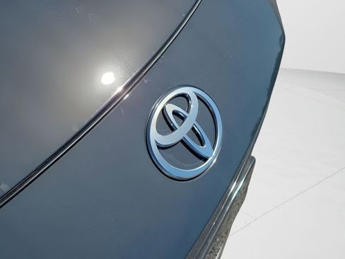 New 2026 Toyota Prius Plug-In Hybrid FWD image 40