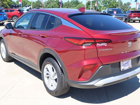 Used 2024 Buick Envista Preferred w/ Convenience II Package FWD image 7
