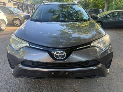 Used 2016 Toyota RAV4 LE AWD/4WD image 2