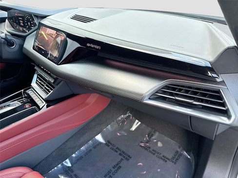 Used 2024 Audi RS e-tron GT w/ Carbon Performance Package image 29