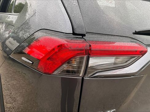 Used 2025 Toyota RAV4 LE image 28