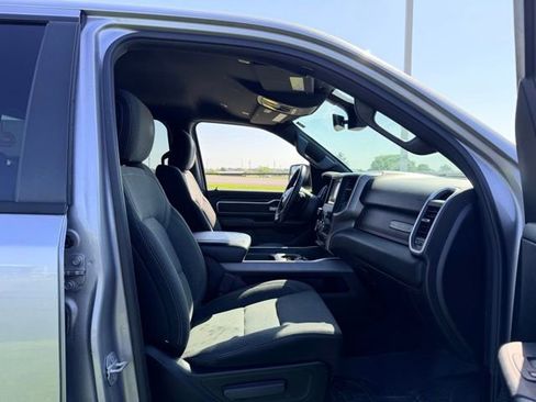Used 2019 RAM 1500 Big Horn AWD/4WD image 11