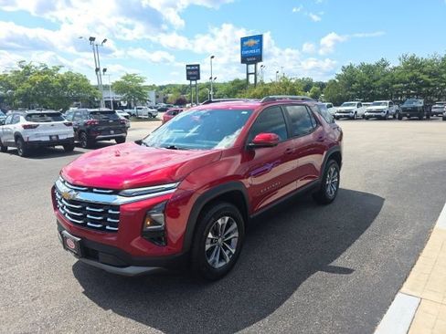 Used 2025 Chevrolet Equinox LT w/ Convenience Package II AWD/4WD image 6