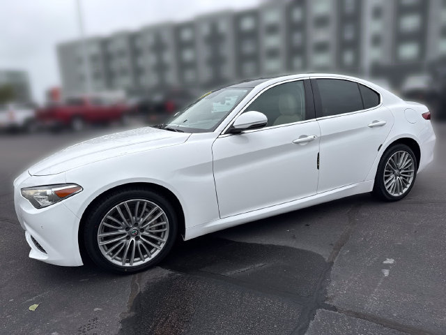 Used 2017 Alfa Romeo Giulia Ti w/ TI Lusso Light Wood Package AWD/4WD 360° Tour