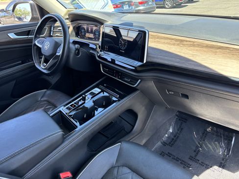 Used 2024 Volkswagen Atlas SEL Premium R-Line AWD/4WD image 11