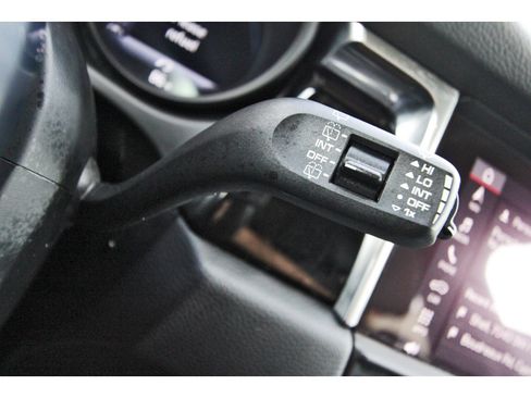 Used 2020 Porsche Macan S image 20