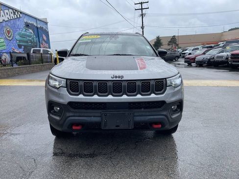 Used 2023 Jeep Compass Trailhawk AWD/4WD image 5