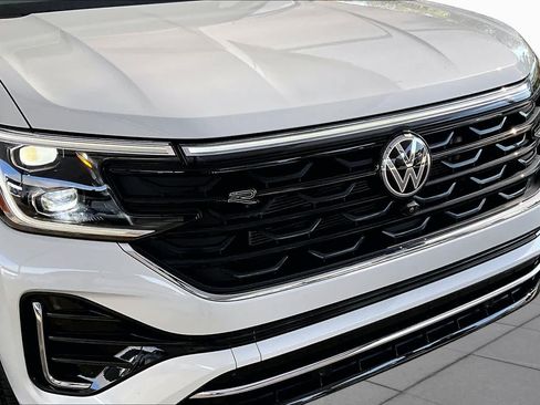 Used 2025 Volkswagen Atlas SEL Premium R-Line AWD/4WD image 30