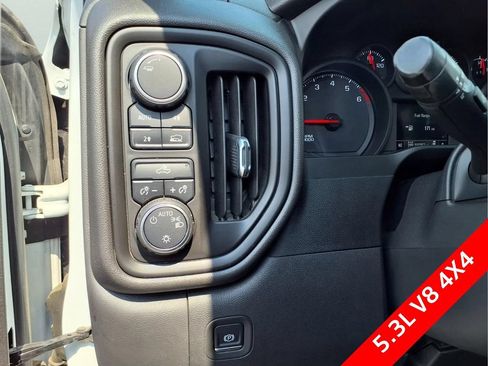 Used 2019 Chevrolet Silverado 1500 Custom w/ Custom Max Trailering Package AWD/4WD image 19