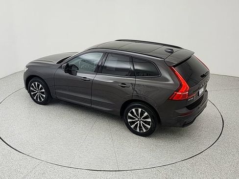 Used 2025 Volvo XC60 B5 Plus AWD/4WD image 35