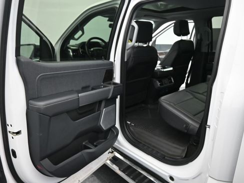 Used 2022 Ford F150 Lariat w/ Equipment Group 502A High image 29