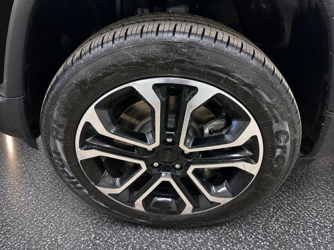 Certified 2024 Jeep Compass Limited AWD/4WD image 31