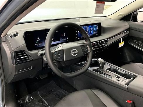 New 2026 Nissan Sentra SR w/ SR Premium Package FWD image 7