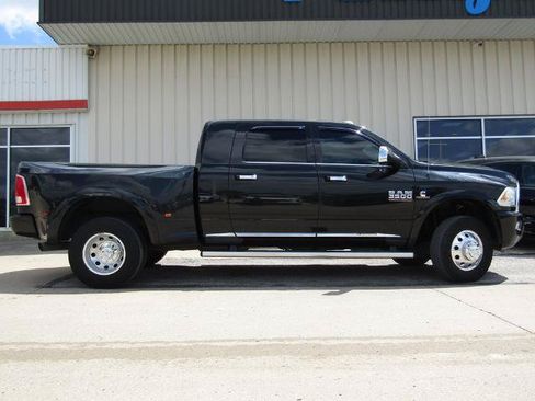 Used 2017 RAM 3500 Laramie Longhorn AWD/4WD image 2