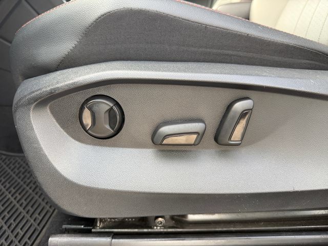Used 2024 Volkswagen Tiguan Wolfsburg Edition w/ Panoramic Sunroof Package FWD image 23