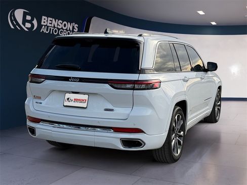 Used 2022 Jeep Grand Cherokee Overland w/ Luxury Tech Group IV image 5