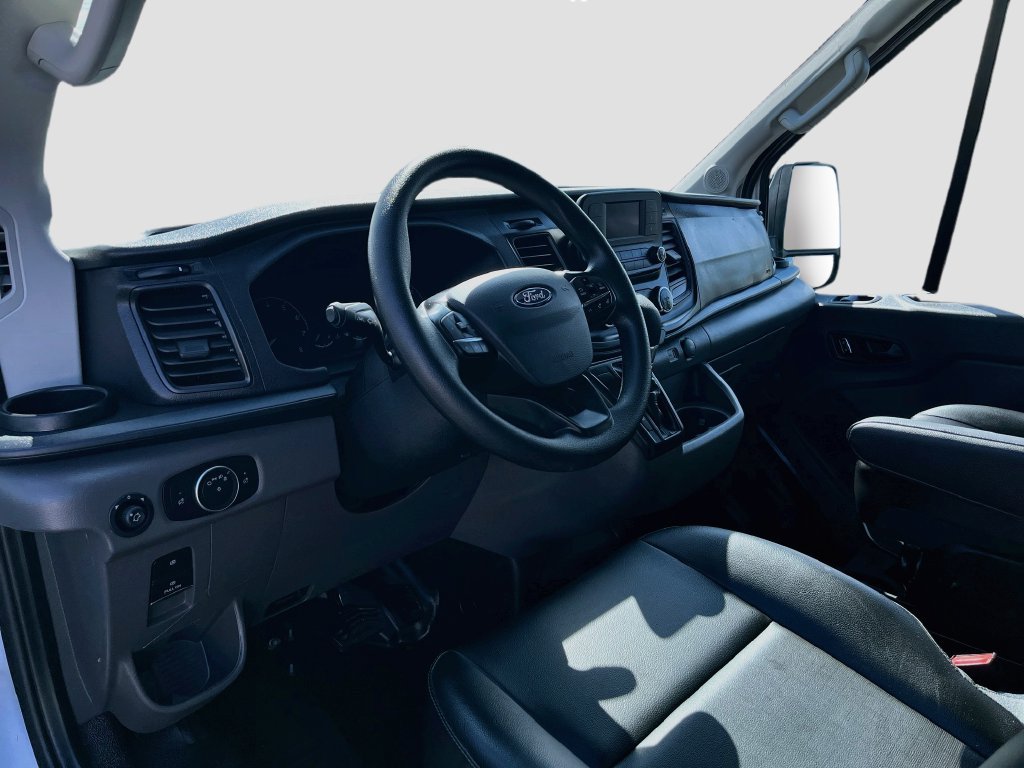 Used 2025 Ford Transit 250 148 Medium Roof Extended AWD image 9