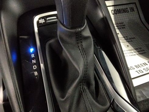 Used 2024 Toyota Corolla SE image 18