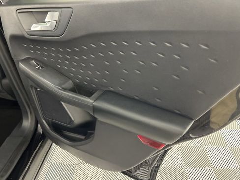 Used 2020 Ford Escape SEL image 30