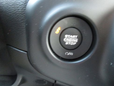 Used 2021 Jeep Wrangler Unlimited Sahara w/ Cold Weather Group image 28