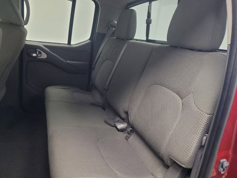 Used 2019 Nissan Frontier SV image 18