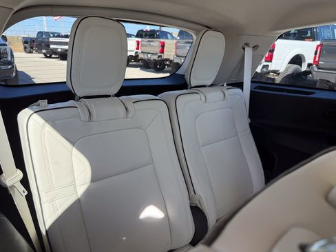 Certified 2023 Lincoln Aviator Black Label image 22