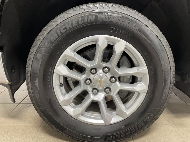 Used 2024 Chevrolet Silverado 1500 LT AWD/4WD image 7