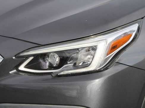 Used 2020 Subaru Outback Limited image 11