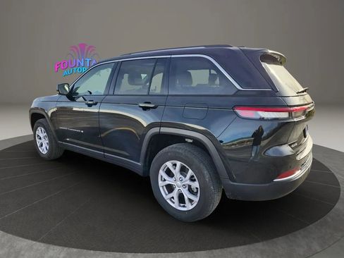 Used 2022 Jeep Grand Cherokee Limited image 3