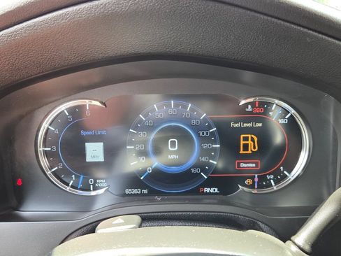 Used 2020 Cadillac Escalade Premium Luxury RWD image 25